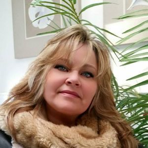 Meet your Posher, Regina